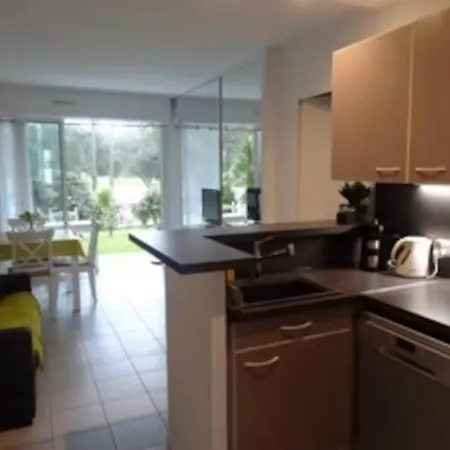 Bel Appartement, Vue Sur Golf Et Piscine,a 2 Pas De La Moliets-et-Maa